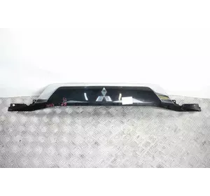 Накладка на крышку багажника 16- Mitsubishi Outlander (GF) 2012- 5817A265XC (73564) Черная, белая, коричневая,