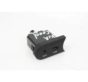 Блок AUX-USB Kia Ceed (JD) 2012-2019 96120A2000 (67046)