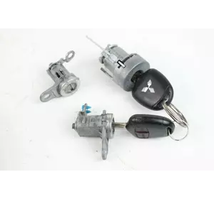 Ключ зажигания с иммобилайзером с комплектом личинок Mitsubishi Lancer X 2007-2013  (75117)