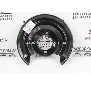 Щиток заднего тормозного диска правый Toyota Corolla E16 2013-2018 4788102120 (32150)