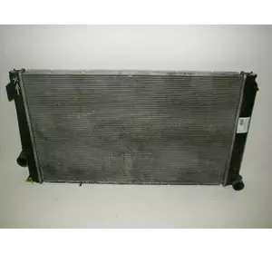 Радиатор основной 2.0 мех дефект Toyota RAV-4 III 2005-2012 1640028560 (12070)