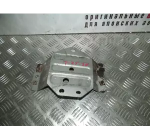 Кронштейн усилителя бампера правый Toyota Avensis T25 2003-2009 5201505020 (21519)